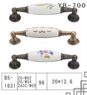 YB-700